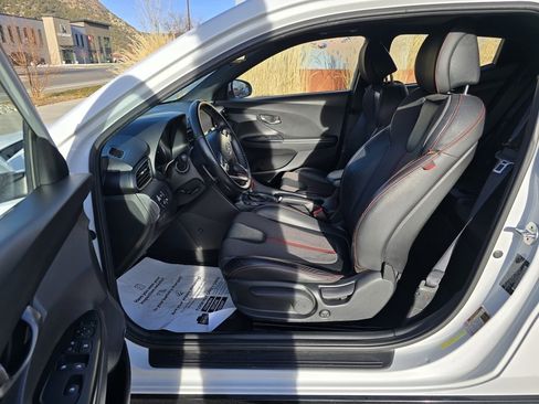 Used 2020 Hyundai Veloster Turbo image 2