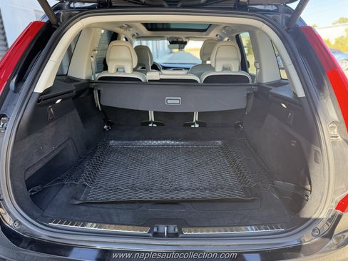 Used 2017 Volvo XC90 T5 Momentum w/ Vision Package image 24