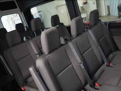 Used 2025 Mercedes-Benz Sprinter 2500 image 23