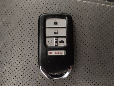 Used 2017 Honda Civic EX-L image 32