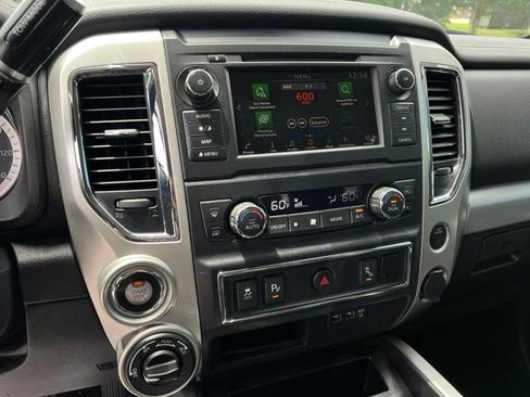 Used 2019 Nissan Titan PRO-4X AWD/4WD image 35