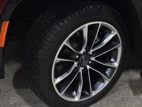 Used 2022 Jeep Wagoneer Series III w/ Premium Group I image 11