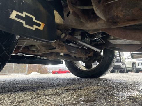 Used 2013 Chevrolet Avalanche LTZ image 26