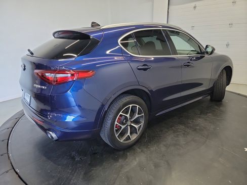 Used 2021 Alfa Romeo Stelvio Ti AWD/4WD image 9