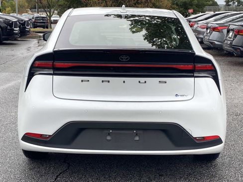 Used 2024 Toyota Prius LE image 3