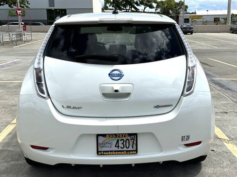 Used 2013 Nissan Leaf SV w/ LED & Quick Charge Pkg FWD image 4