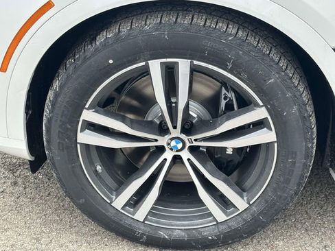 New 2026 BMW X7 M60i image 7