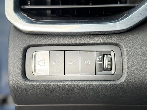 Used 2024 GMC Acadia Denali image 20