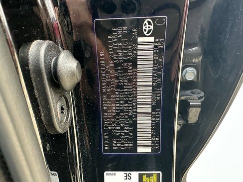 Used 2024 Toyota Corolla LE image 30