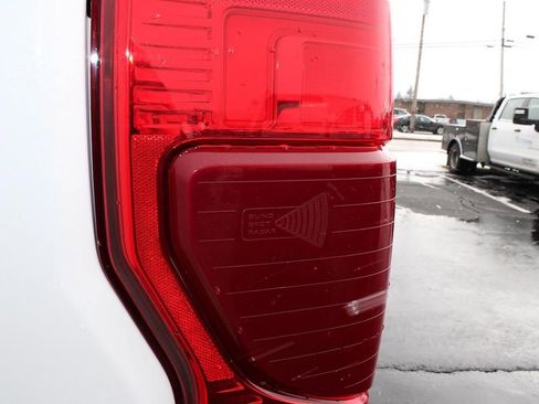 Used 2022 Ford F450 Limited w/ FX4 Off-Road Package image 11