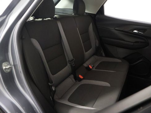 Used 2021 Chevrolet TrailBlazer LS image 30
