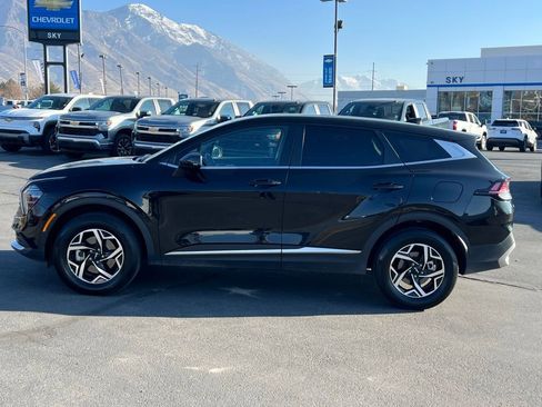 Used 2024 Kia Sportage LX AWD/4WD image 15