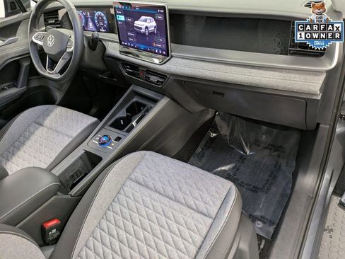 Used 2025 Volkswagen Tiguan S image 31