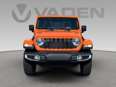 New 2025 Jeep Gladiator Sport image 26