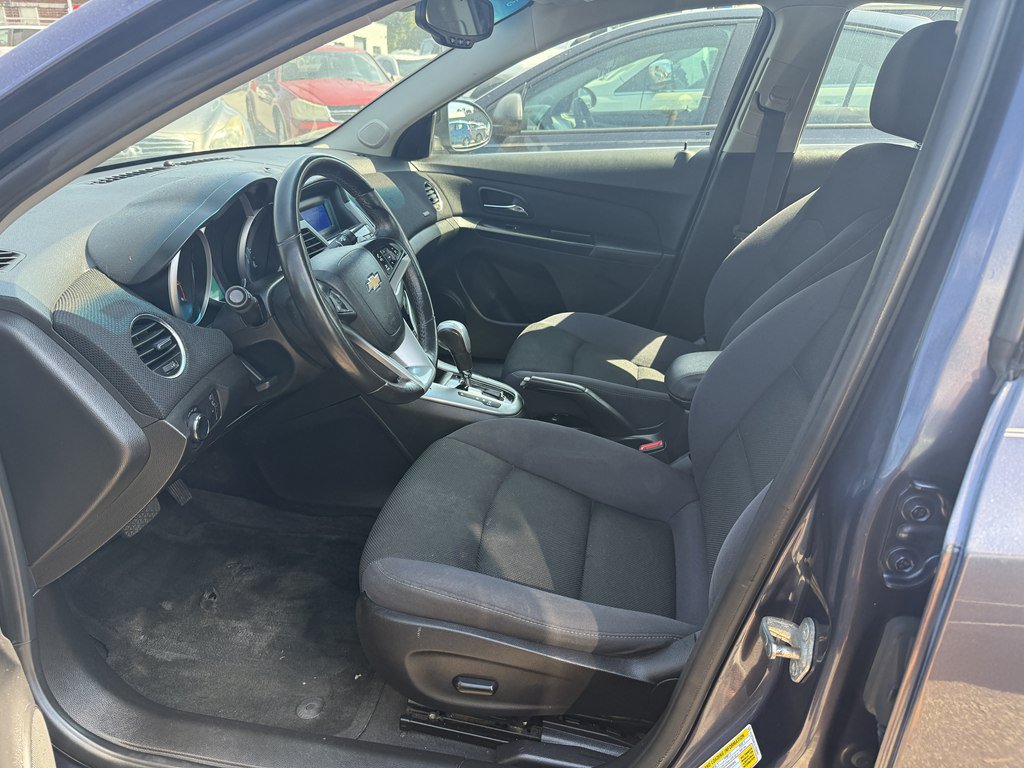Used 2014 Chevrolet Cruze LT FWD image 6