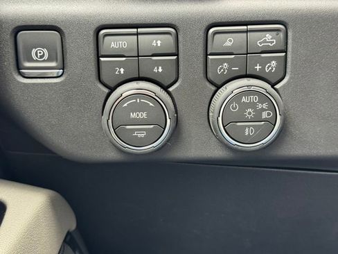 New 2026 Chevrolet Silverado 1500 ZR2 AWD/4WD image 21