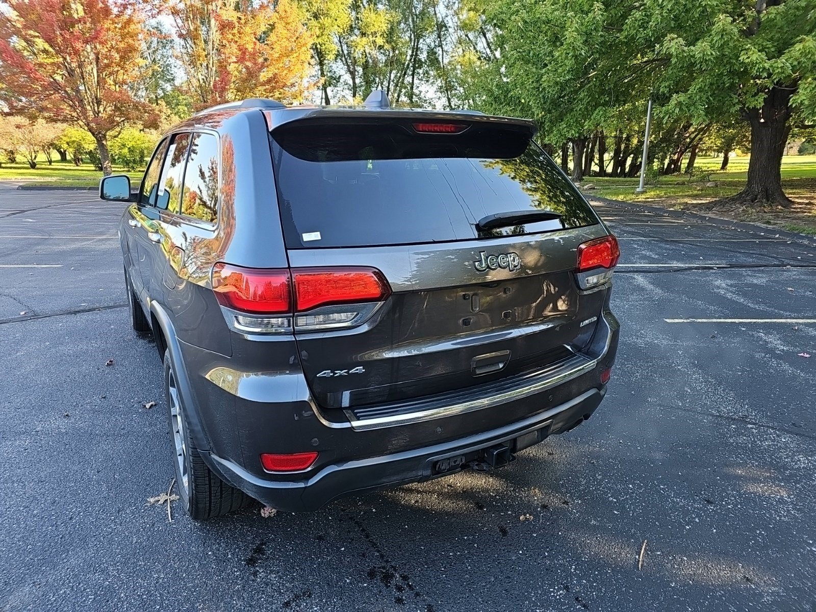 Used 2020 Jeep Grand Cherokee Limited w/ Luxury Group II AWD/4WD image 3
