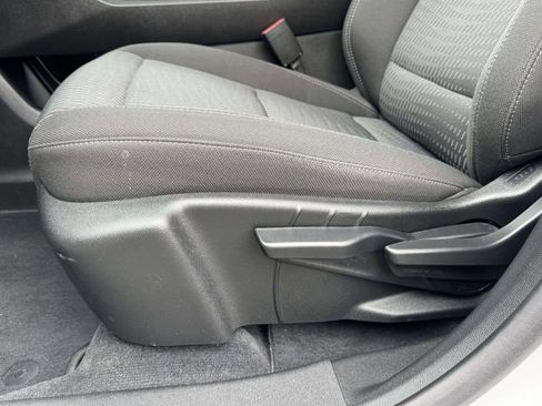 Used 2025 Chevrolet Equinox LT AWD/4WD image 18