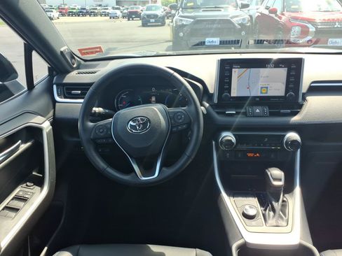 Used 2021 Toyota RAV4 XSE AWD/4WD image 9