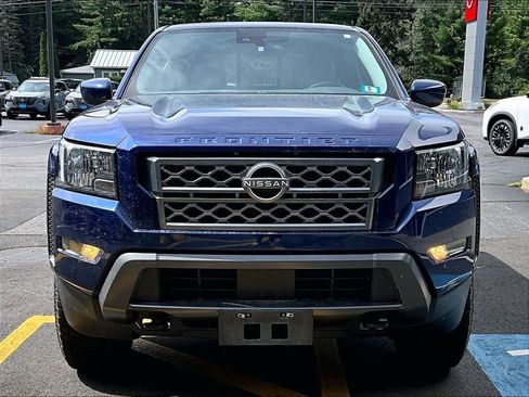Used 2022 Nissan Frontier SV AWD/4WD image 2