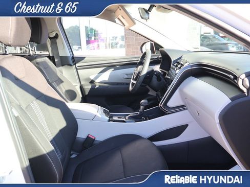 Certified 2024 Hyundai Tucson SEL FWD image 9