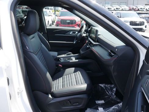 New 2026 Ford Explorer ST-Line w/ ST-Line Street Pack AWD/4WD image 28