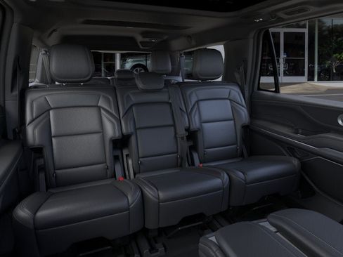 New 2026 Lincoln Navigator L Reserve AWD/4WD image 10