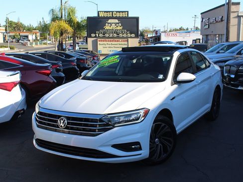 Used 2019 Volkswagen Jetta SEL Premium FWD image 39