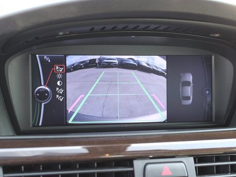 Used 2009 BMW 335i Convertible image 29