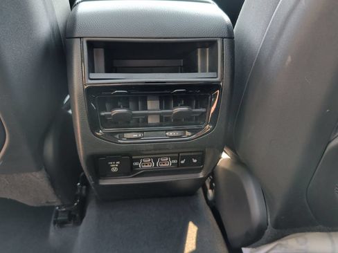 Used 2022 Jeep Grand Cherokee Limited 4xe w/ Luxury Tech Group II AWD/4WD image 20