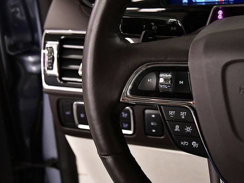 Used 2023 Lincoln Navigator L Black Label AWD/4WD image 18