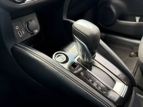 Used 2019 Nissan Kicks SV FWD image 15