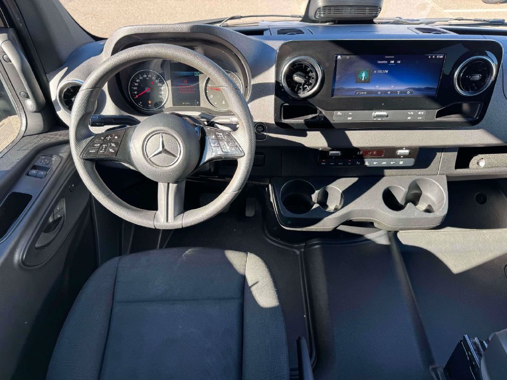 Used 2025 Mercedes-Benz Sprinter 2500 image 19