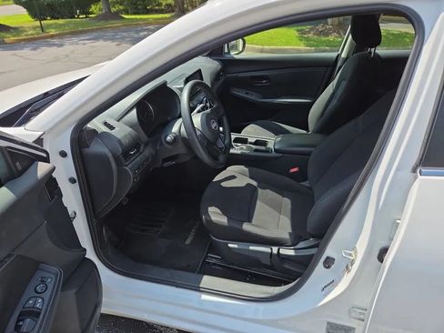 Used 2024 Nissan Sentra S FWD image 5