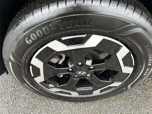 Used 2024 Hyundai Santa Fe SEL image 9