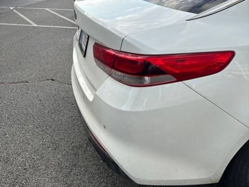 Used 2018 Kia Optima LX FWD image 23
