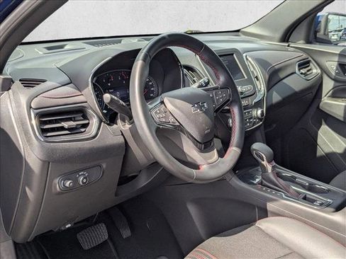 Used 2023 Chevrolet Equinox RS FWD image 10
