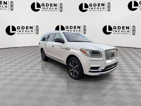 Used 2019 Lincoln Navigator L Reserve AWD/4WD image 2