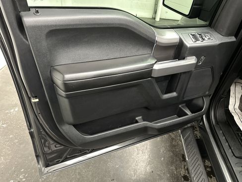 Used 2016 Ford F150 XLT w/ Equipment Group 302A Luxury image 21