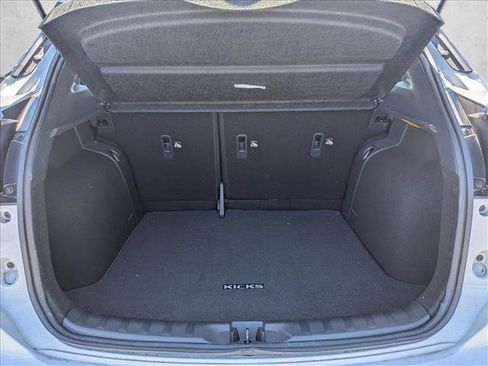 Used 2024 Nissan Kicks SR w/ SR Premium Package FWD image 6