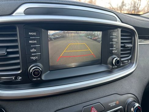 Used 2020 Kia Sorento EX image 30