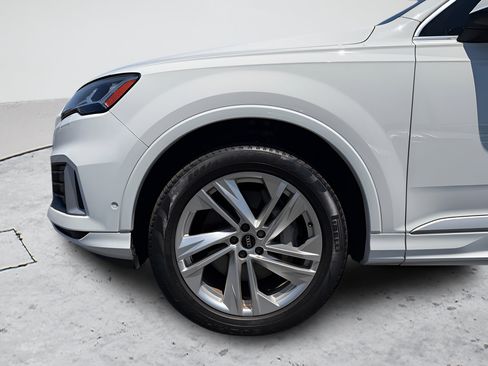 Used 2025 Audi Q7 3.0T Prestige AWD/4WD image 34
