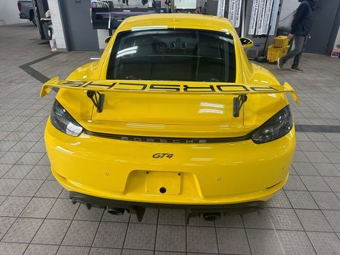 Used 2022 Porsche 718 Cayman GT4 image 6
