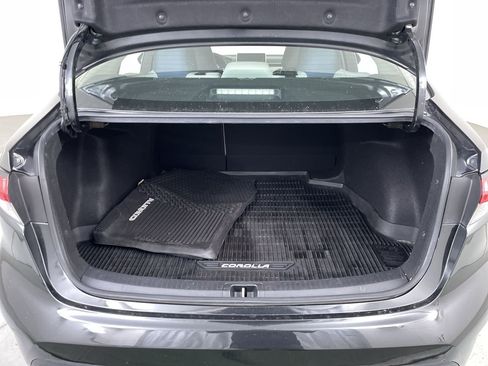 Used 2020 Toyota Corolla LE image 20