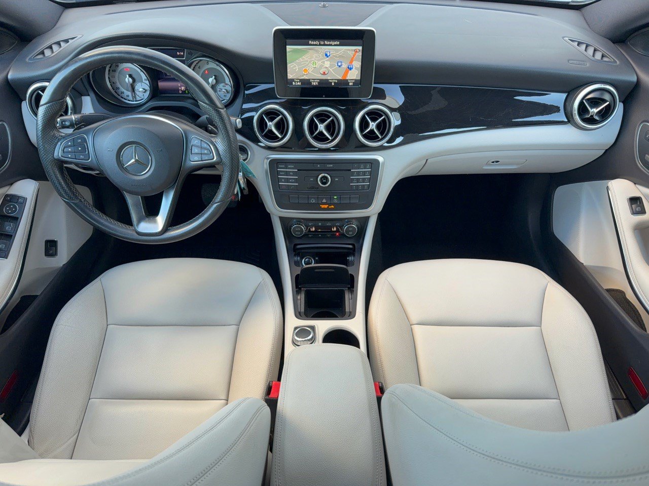 Used 2015 Mercedes-Benz CLA 250 image 17
