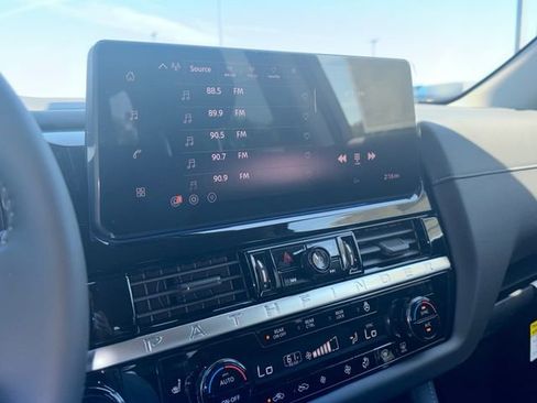 New 2026 Nissan Pathfinder SL AWD/4WD image 19