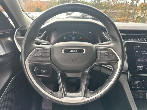 Used 2021 Jeep Grand Cherokee L Laredo w/ Luxury Tech Group I image 11