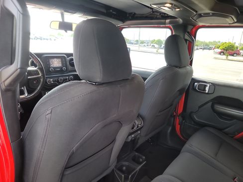 Used 2020 Jeep Gladiator Sport w/ Quick Order Package 23S AWD/4WD image 14
