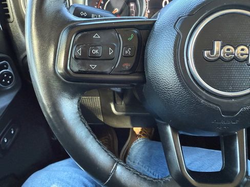 Used 2018 Jeep Wrangler Unlimited Sport S image 30