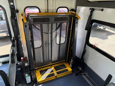 Used 2016 Ford E-450 and Econoline 450 Super Duty w/ Shuttle Bus Prep Package RWD image 20
